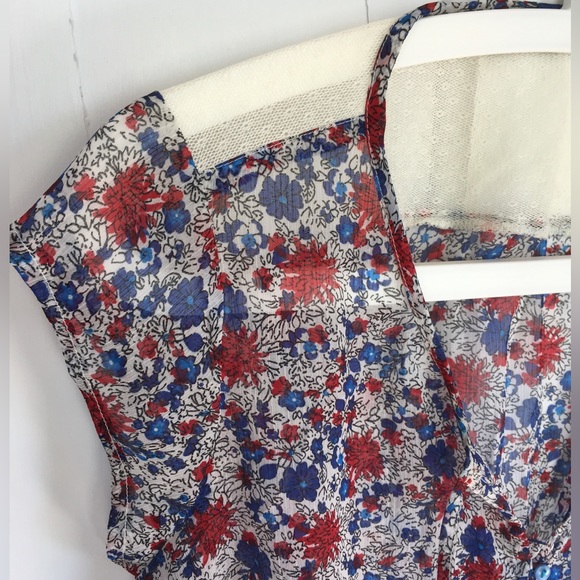 Devoted sheer floral top - Picture 5 of 7